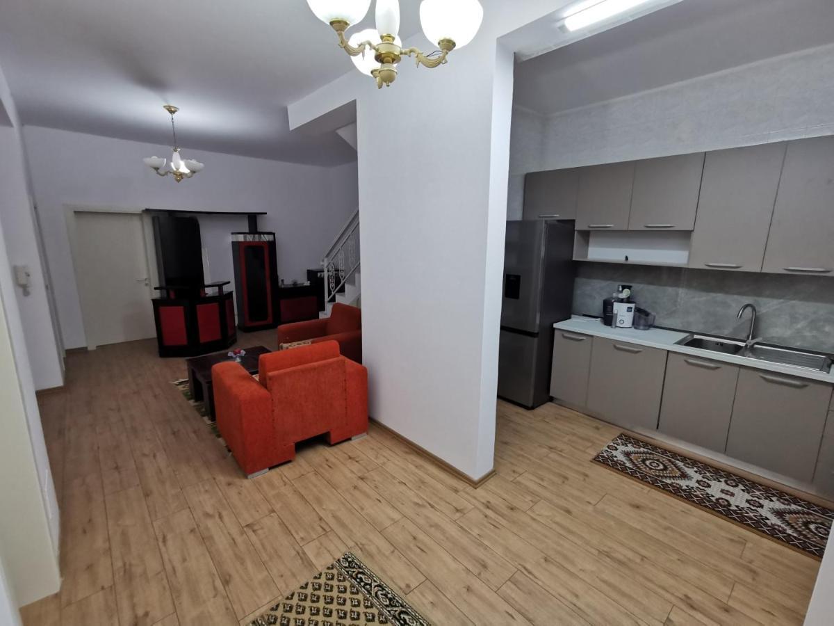 Bed and Breakfast Bujtina Valgent Берат Экстерьер фото